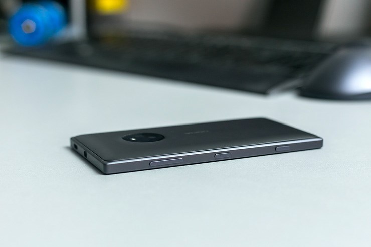 Nokia Lumia 830 (21).jpg